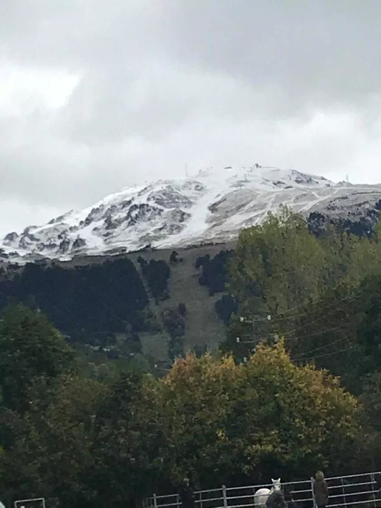 Fins a vuit centímetres a cotes altes en la primera nevada