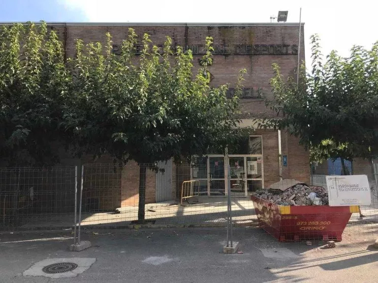 Obres de millora al pavelló poliesportiu de Bell-lloc