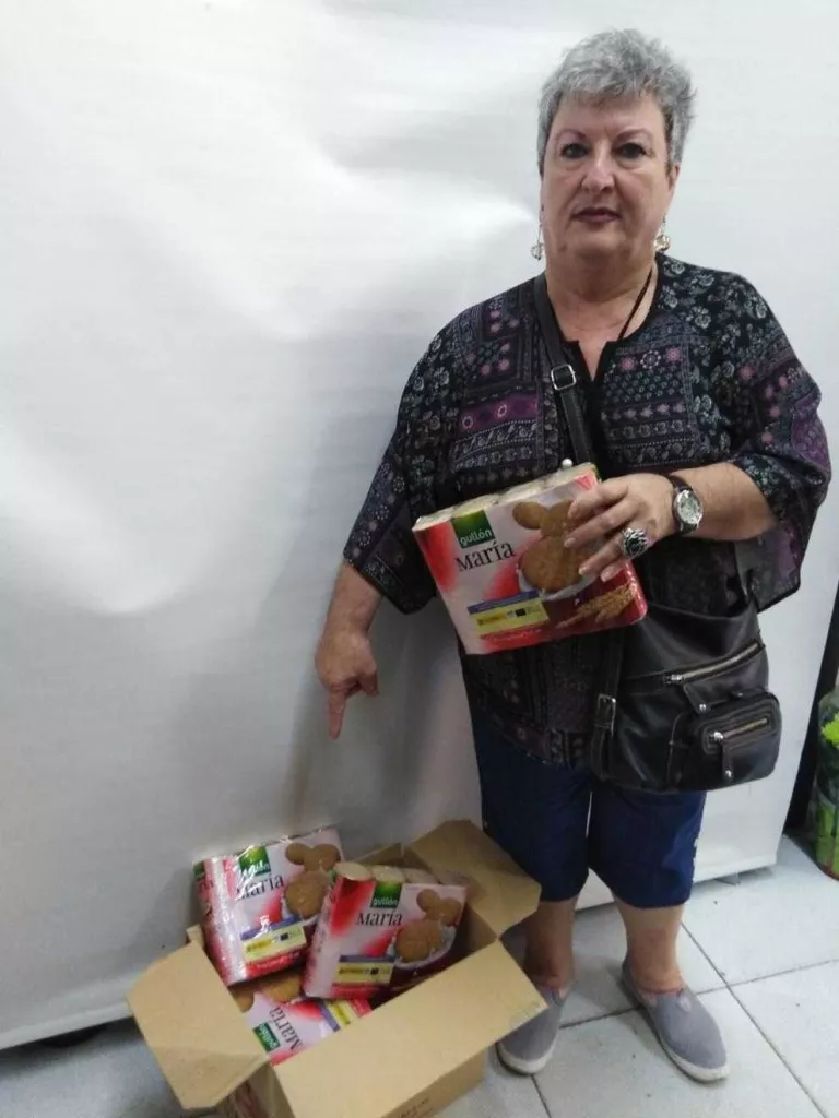 Troben galetes del banc d’aliments a la brossa