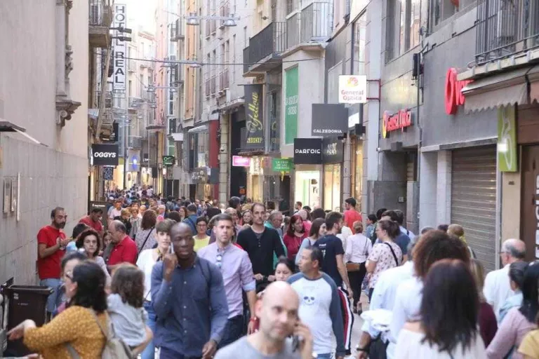 Festiu comercial desigual