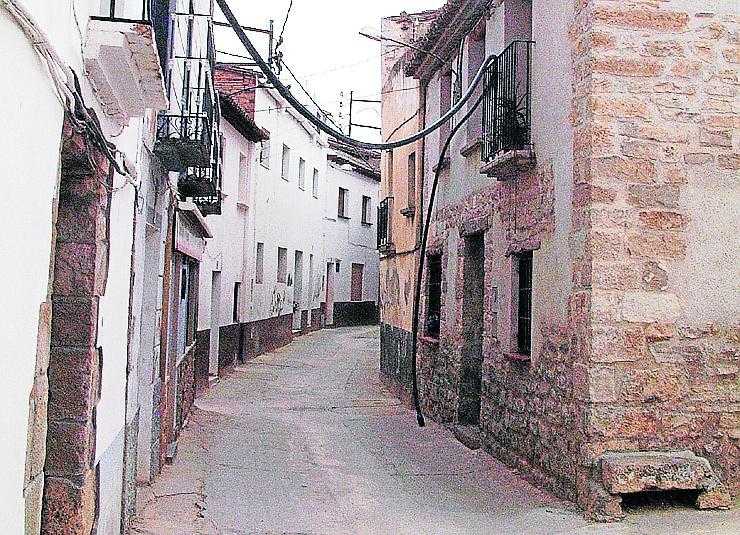 Ontinyena renova l'enllumenat i suprimeix els bombatges d'aigua