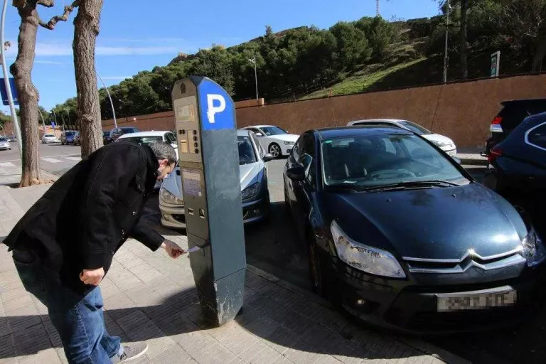 La Paeria suspèn la zona blava a Lleida fins a nou avís