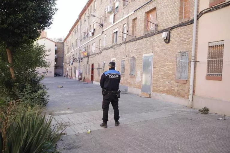 La Paeria estudia ampliar a més barris les patrulles d’urbans a peu