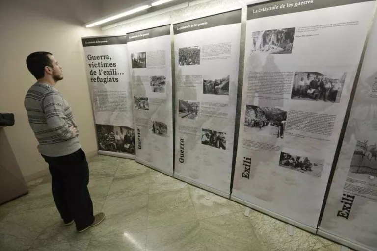 Més formació a les escoles sobre els camps nazis i l'exili