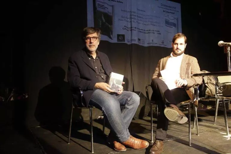 Assaig, postveritat i poesia al Cafè del Teatre