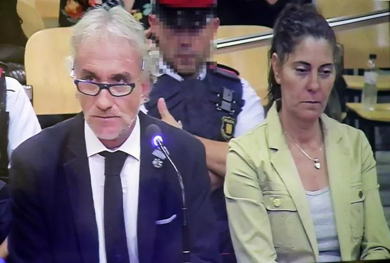Cinc anys de presó per al pare de la Nadia i tres i mig per a la mare per l’estafa amb la filla