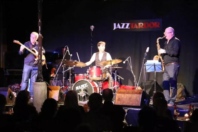 Gonzalo del Val omple el Cafè del Teatre amb ritmes de jazz
