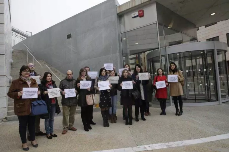 L’aturada dels lletrats de Justícia obliga a suspendre 40 causes