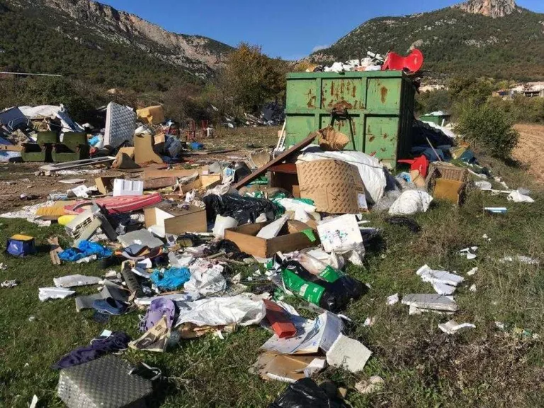 L’Alt Urgell tanca quatre abocadors de voluminosos a causa de l’incivisme