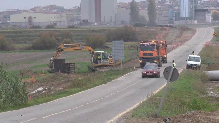 La carretera de Linyola a Bellcaire, cinc mesos tancada