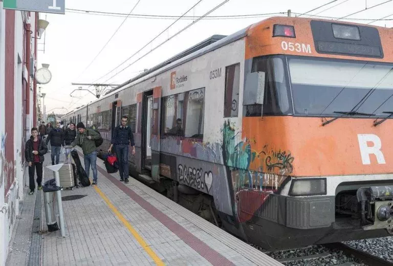 Reobren la línia de Manresa i creixen crítiques d’alcaldes