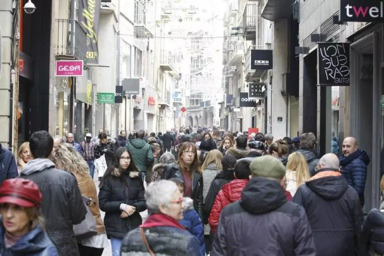 Bona afluència diumenge d’obertura comercial, a la prèvia del Cyber Monday