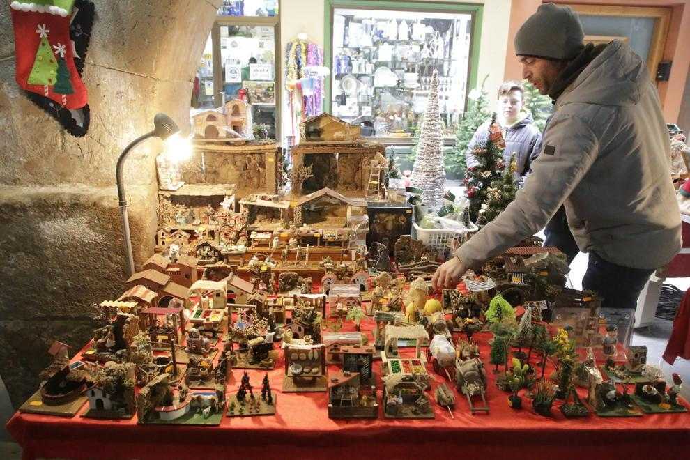 L’esperit festiu omple Cervera i Balaguer amb els tradicionals mercats nadalencs