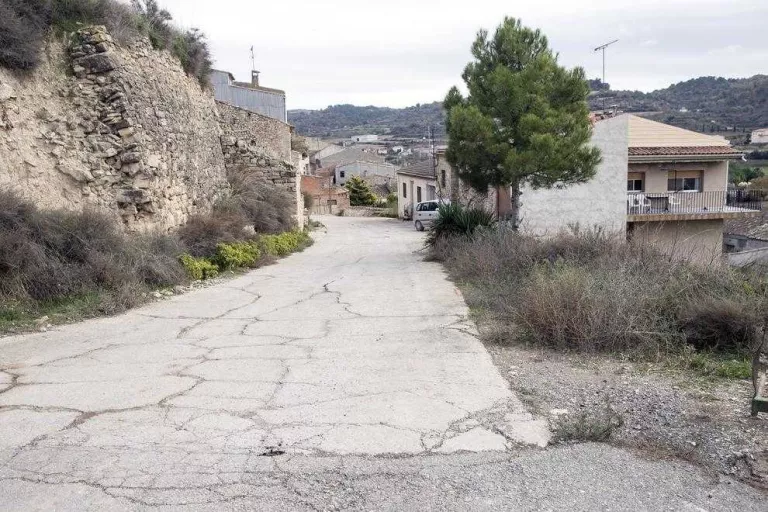 Guimerà repara d’urgència el mur del carrer de la Bovera