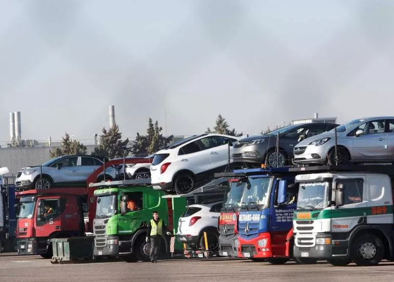 Lleida ja matricula dos cotxes de gasolina per cada un de dièsel