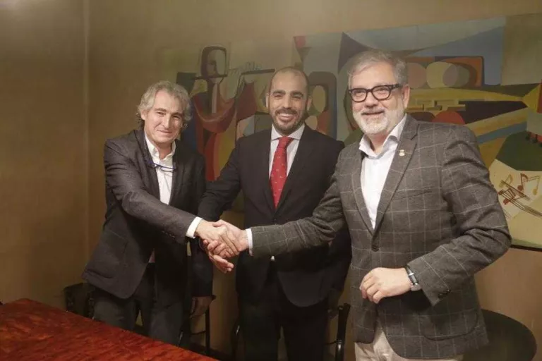 El promotor de Torre Salses firma el conveni amb la Paeria i preveu obres d’aquí a mig any