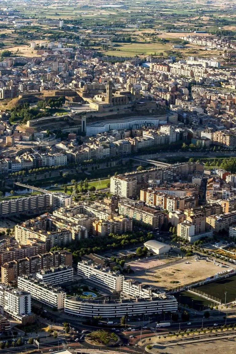 La Paeria ampliarà a set barris les zones de circulació a 20 i 30 quilòmetres