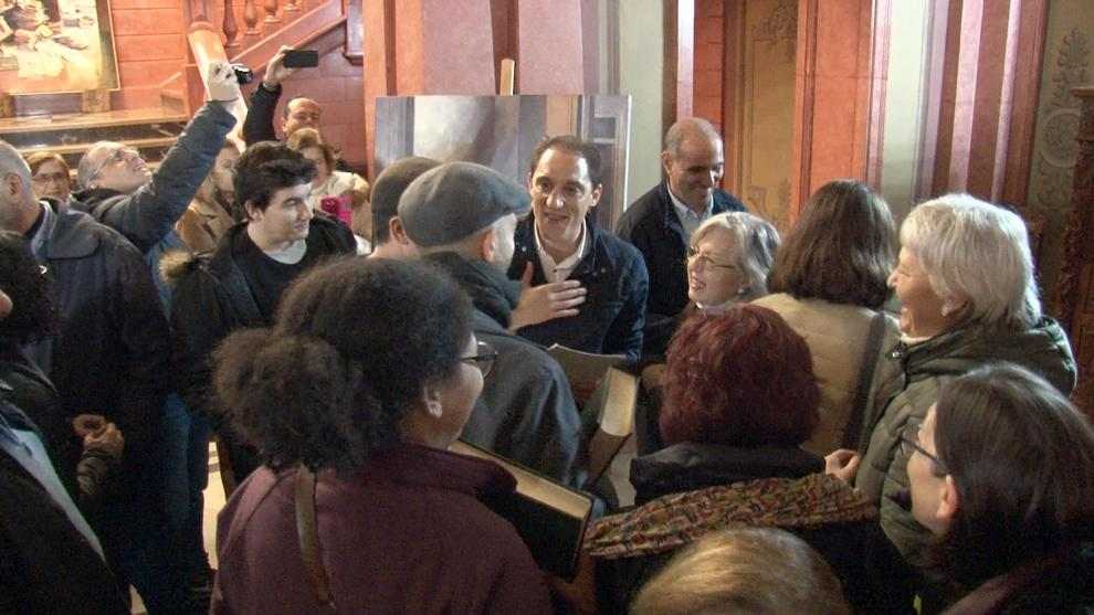 Desenes d’ajuntaments mantenen l’activitat el 6-D