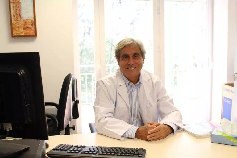Un metge de l’Arnau, a la junta de la Senologic International Society