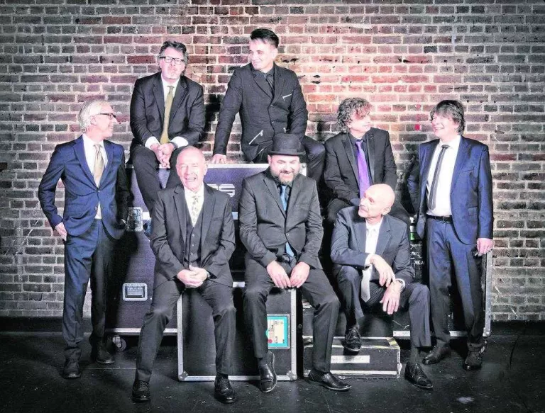 Doctor Music, amb tres concerts de King Crimson i Underworld