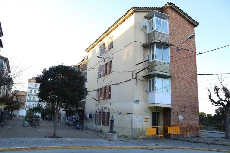 Compte enrere per a la demolició del Grup Sant Isidori de Mollerussa