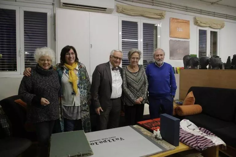 Poesia i pintura contra la mort de migrants al Mediterrani