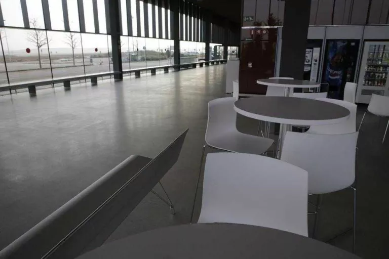 La boira obliga a desviar d’Alguaire a Reus cinc vols amb 882 passatgers britànics
