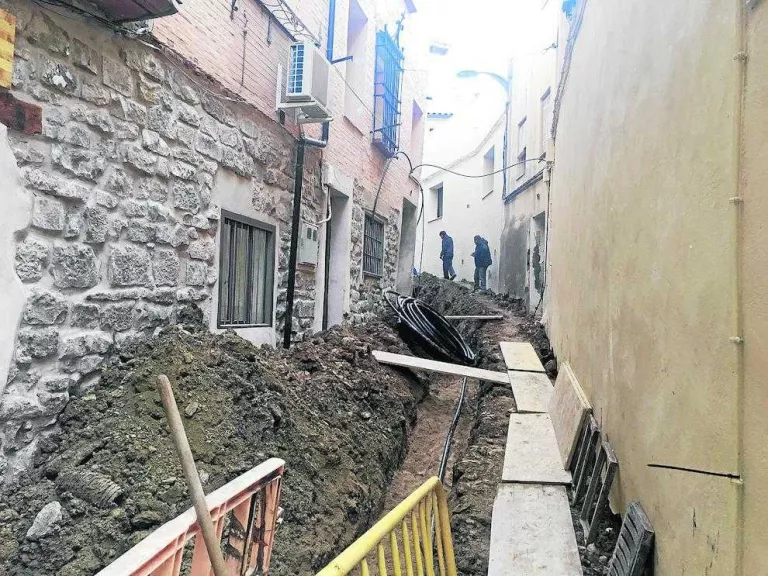 Obres per frenar humitats al centre de Fraga
