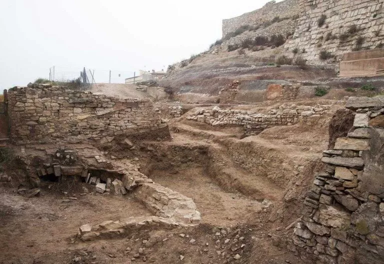 Nova campanya d’excavacions arqueològiques al castell de Tàrrega