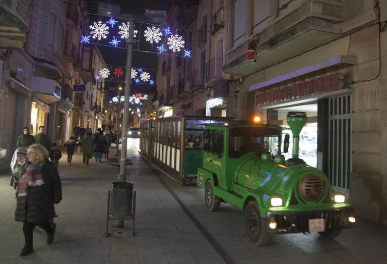 Tàrrega estrena el trenet turístic