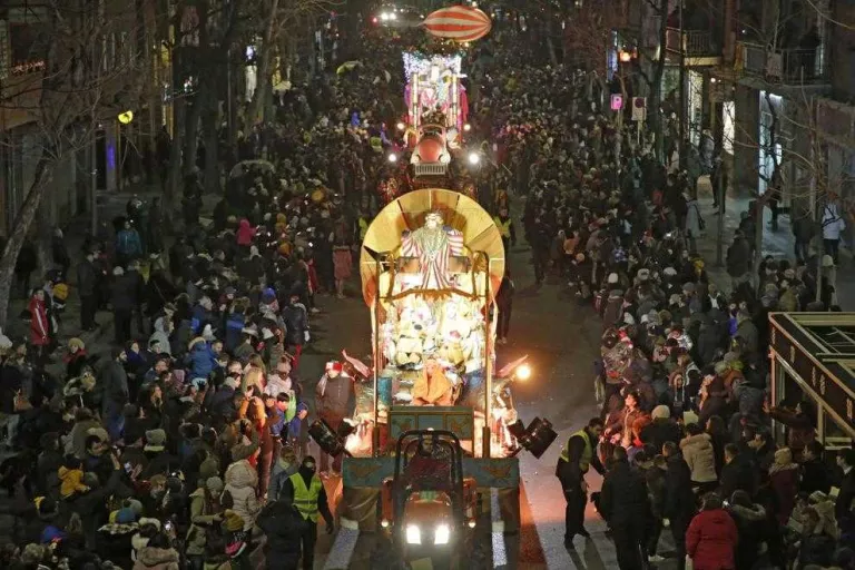 Els Reis arriben a Lleida, “ciutat solidària i de pau”