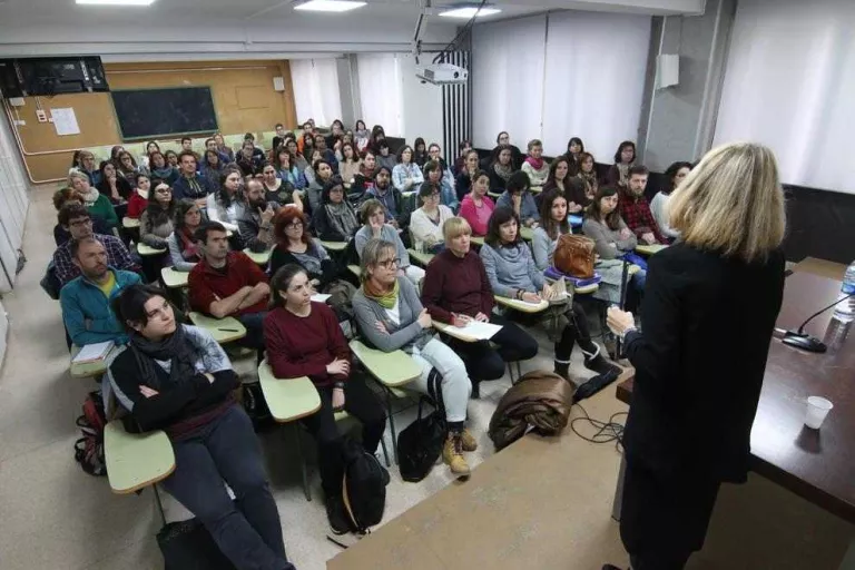 Convocades les oposicions a 5.005 places de mestres i professors