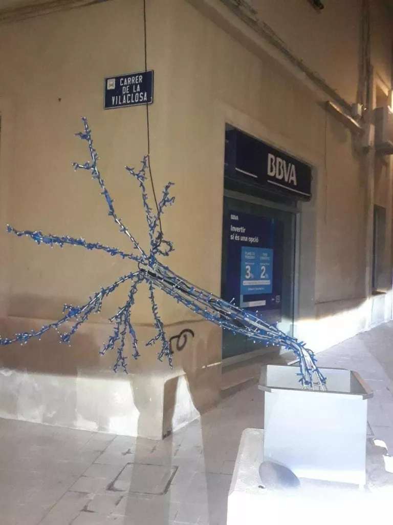 Identifiquen tres joves com a autors de destrosses al centre de Mollerussa