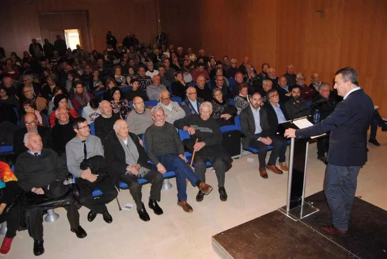Miralcamp presenta el llibre en què es recullen els seus 100 anys de futbol