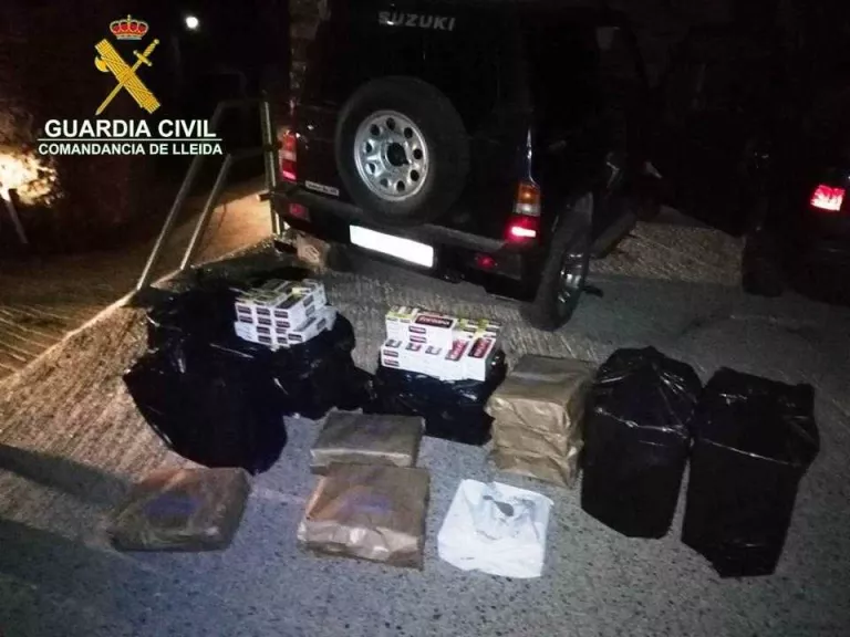 Abandona un tot terreny carregat amb contraban i s'escapa a les Valls de Valira