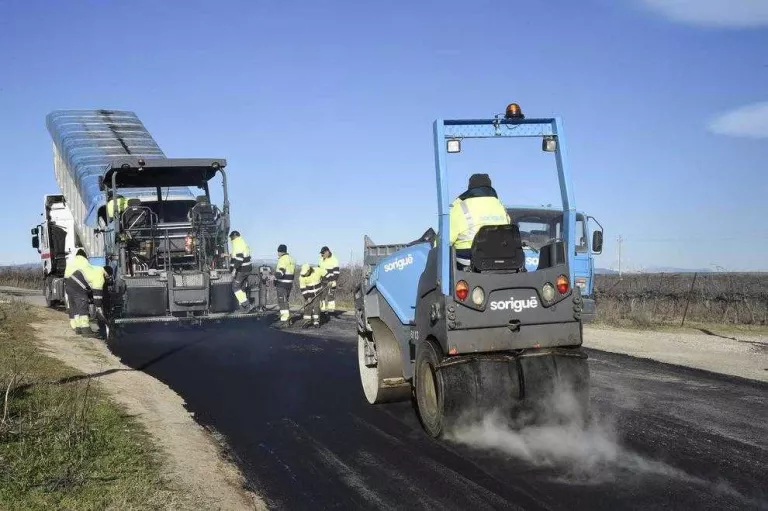 La Paeria ja repara el camí que va a la Saira i a l'aeroport de Lleida