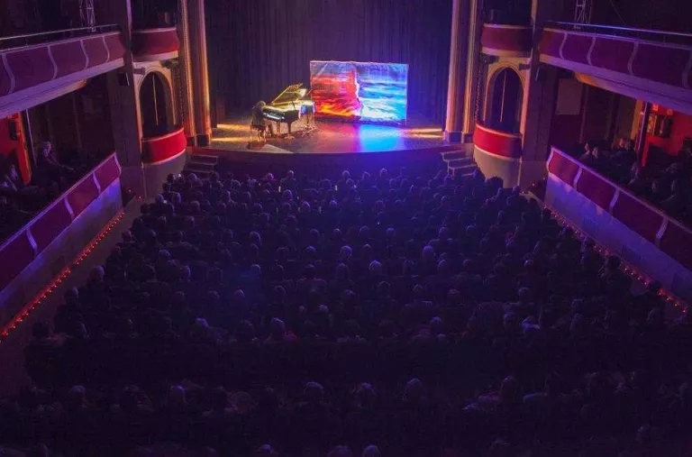 El Centre Cultural de Tàrrega celebra les noces d’or amb un concert d’Antoni Tolmos