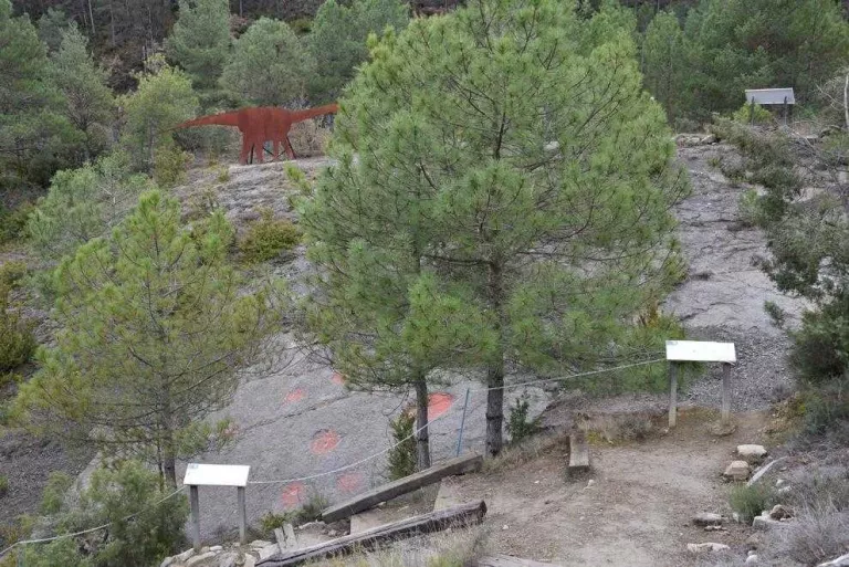 Reconstrueixen el jaciment d’ous fòssils de dinosaure de Coll de Nargó