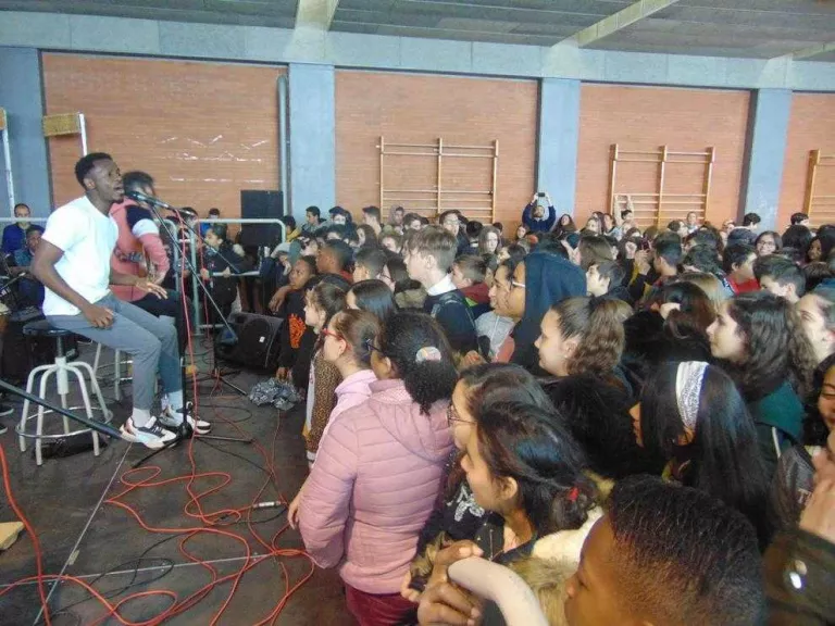 ‘Classe’ del grup lleidatà Koers a l’institut Maria Rúbies