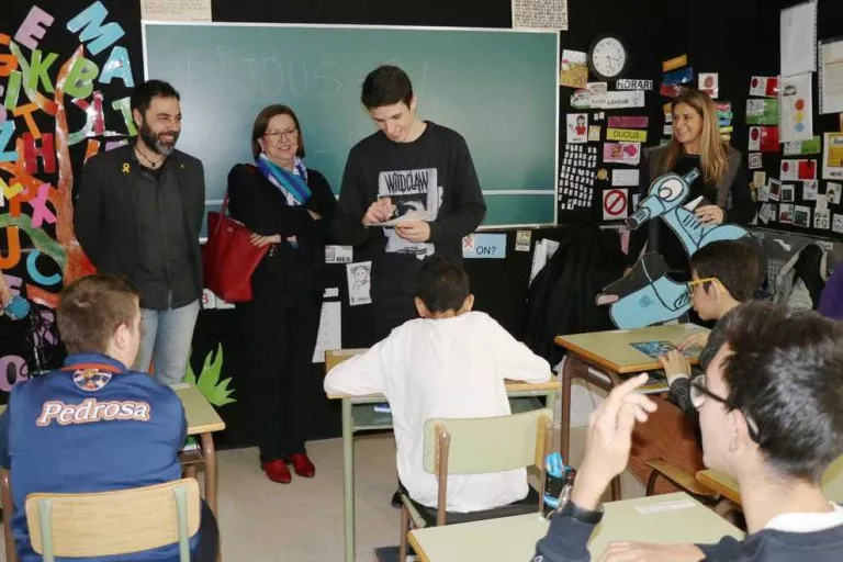 Àlex Màrquez visita els joves de la Llar de Sant Josep de Lleida