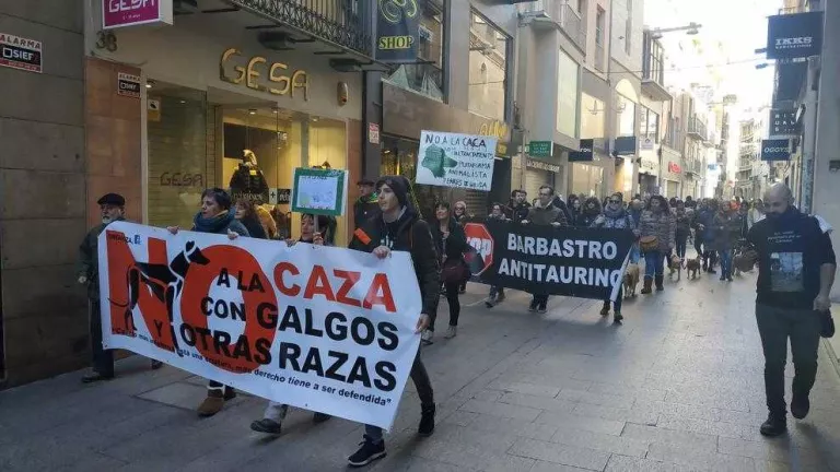 Marxa contra la caça i l’abandó d’animals