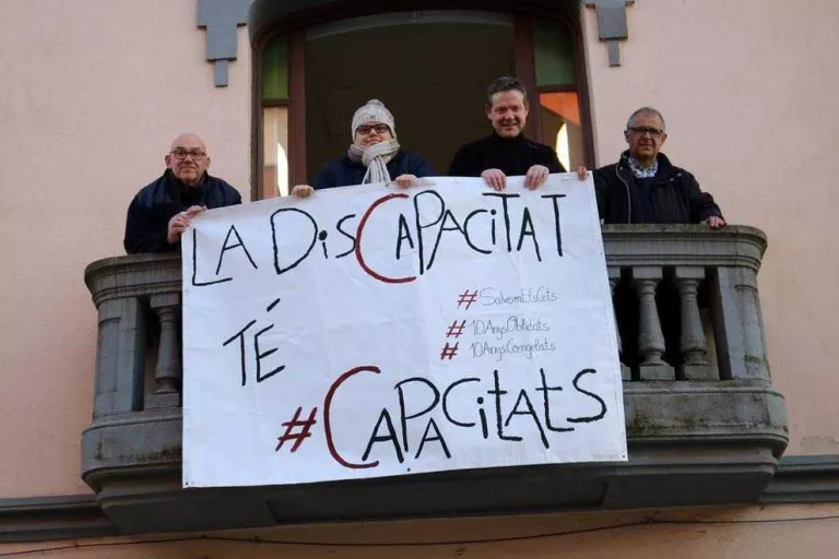 Mobilització per salvar els CET