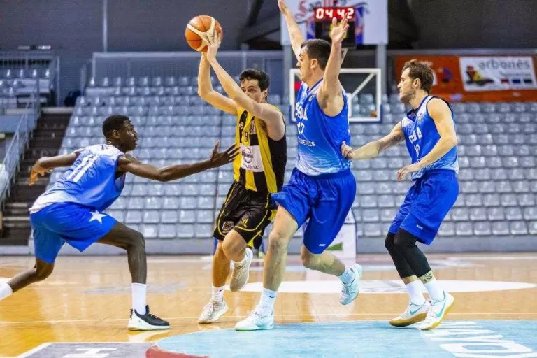 Derrota del Pardinyes en un mal partit