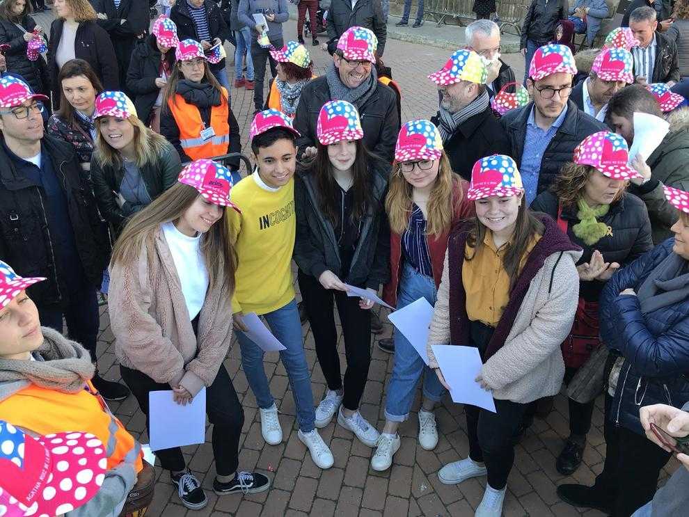 Unes 6.000 persones es posen la gorra per conscienciar sobre càncer infantil