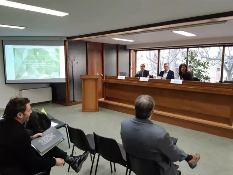 Els promotors diuen que el POUM farà perdre 15.000 futurs pisos