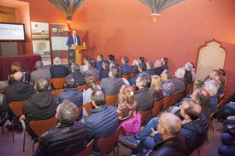 Mig centenar d'activitats en vint espais naturals