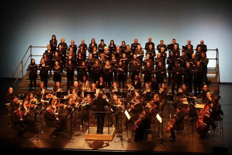 L’Orfeó Lleidatà omple la Llotja en record del mestre Lluís Virgili