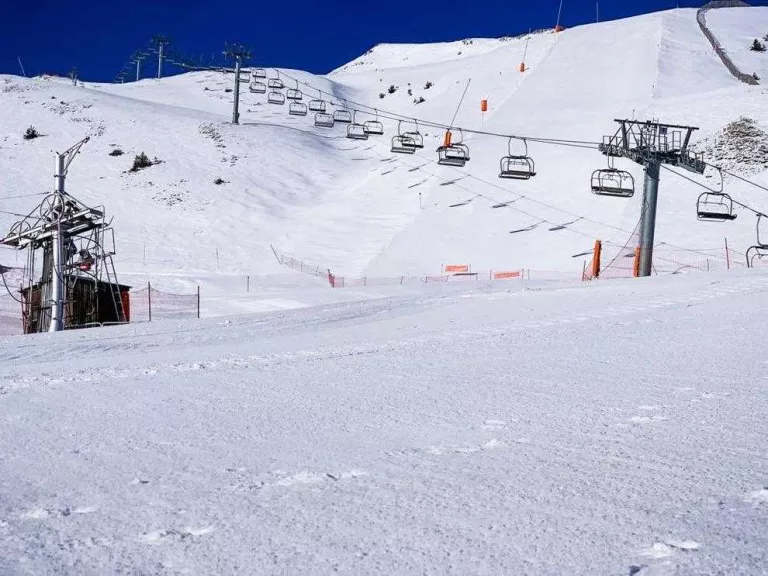 Les pistes encaren la fi de campanya amb neu nova