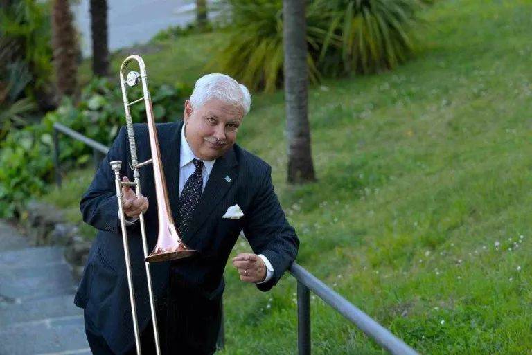 El trombonista Dan Barrett, avui a la UdL amb la seua banda