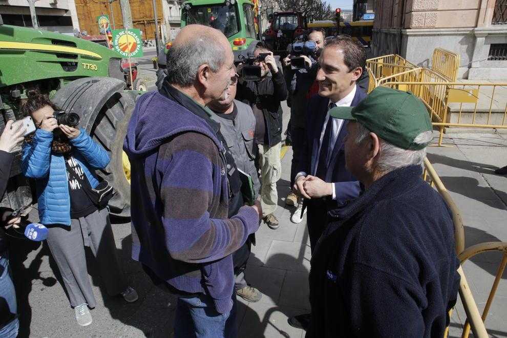 Els pagesos exigeixen a Madrid mesures urgents per a la subsistència del sector